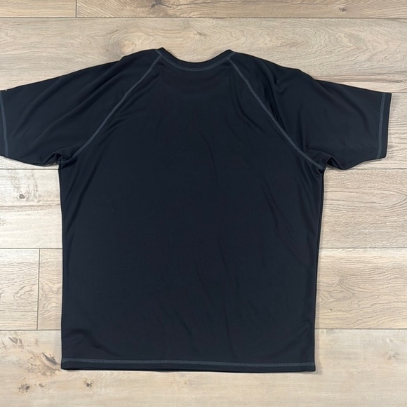 Nike Dri-Fit UV Protection Men’s Black Swim Shirt Short Sleeve - Picture 7 of 9